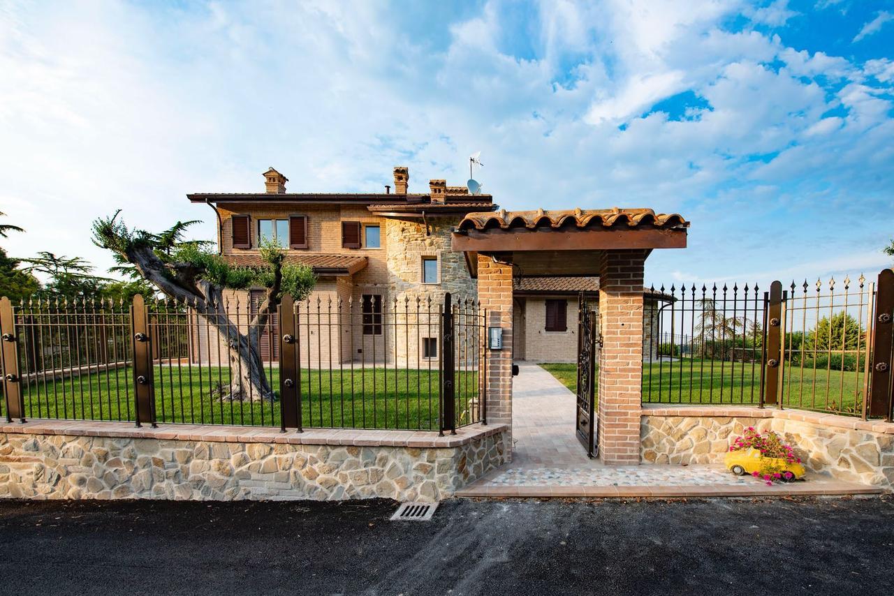 B&B Madonna Carradori Country Offagna ภายนอก รูปภาพ