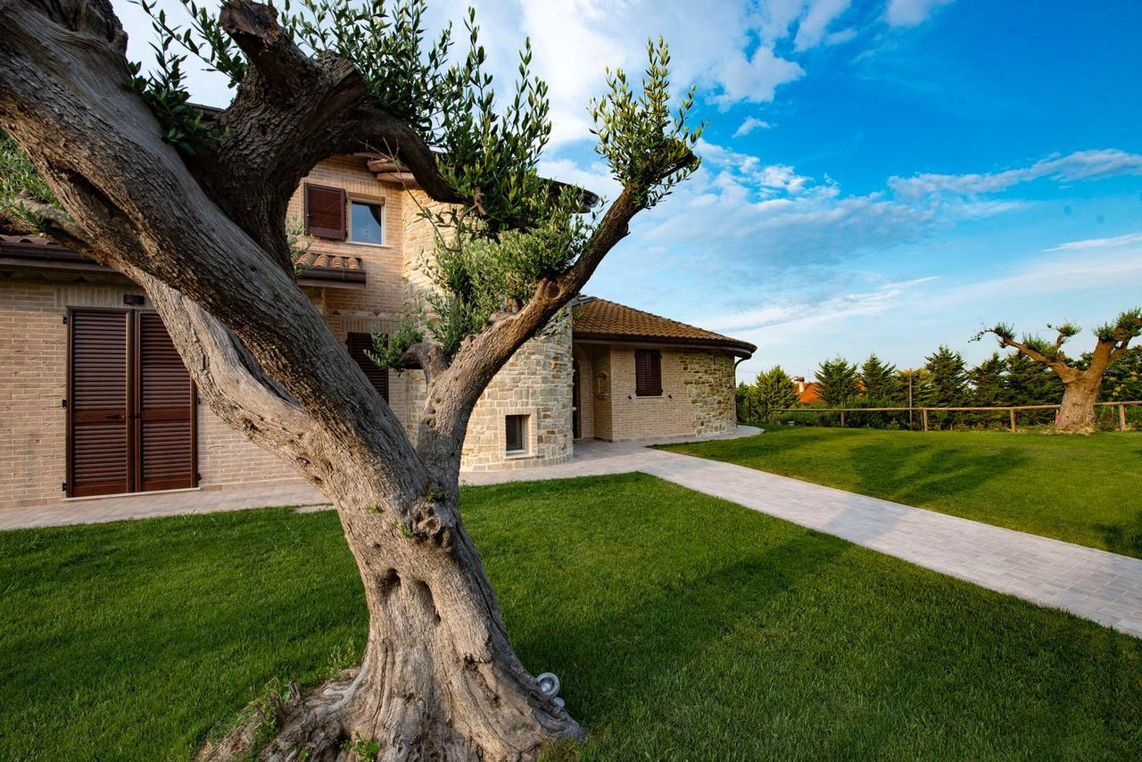 B&B Madonna Carradori Country Offagna ภายนอก รูปภาพ