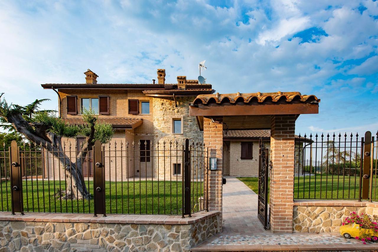 B&B Madonna Carradori Country Offagna ภายนอก รูปภาพ