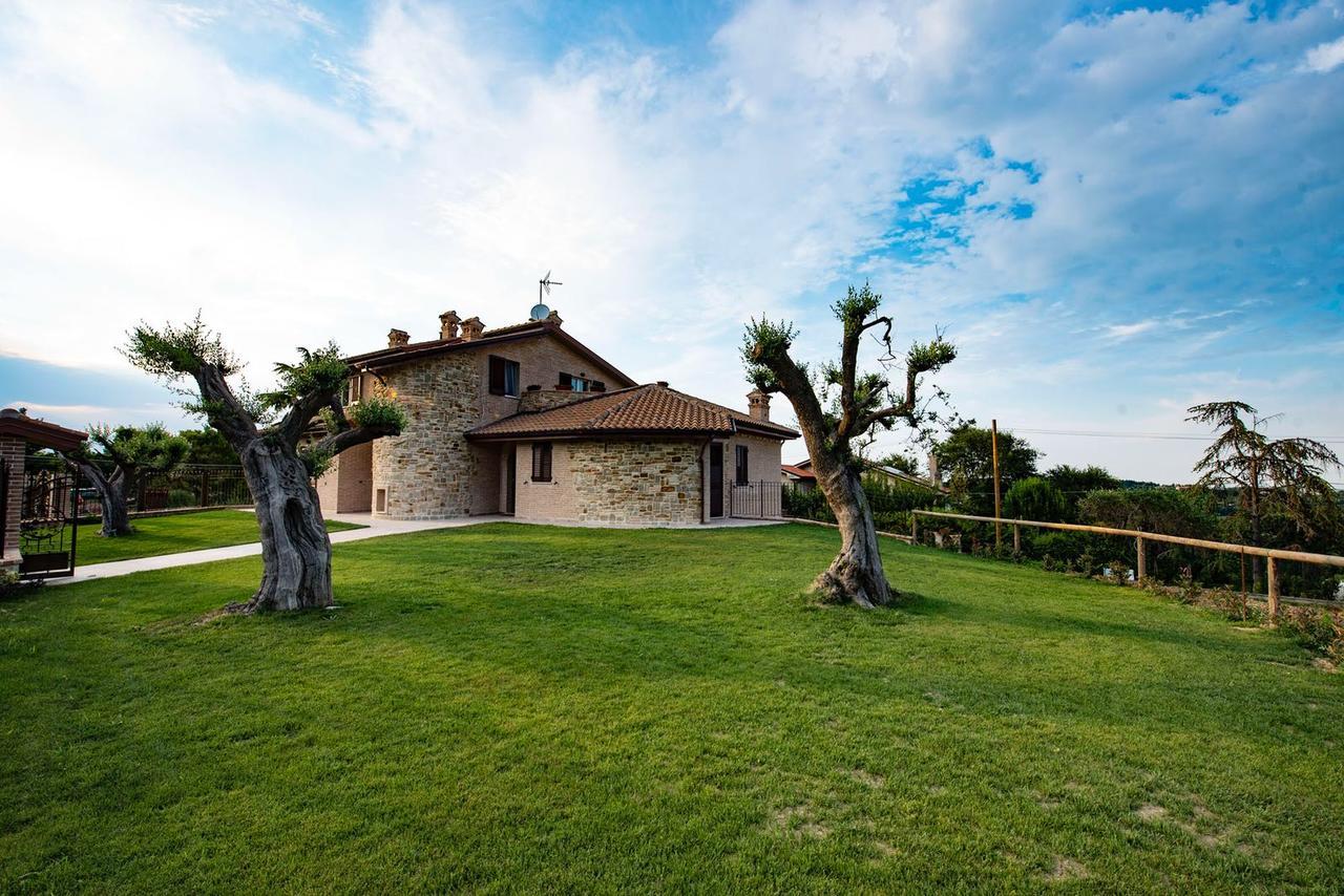 B&B Madonna Carradori Country Offagna ภายนอก รูปภาพ